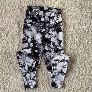 Lululemon Wunder Under leggings (Shibori)